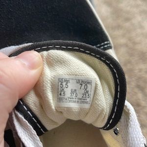 Checkered Vans Size 5.5 In Mens and 7.0 In Woman’s